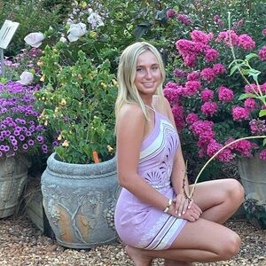 Meet your Posher, Julia